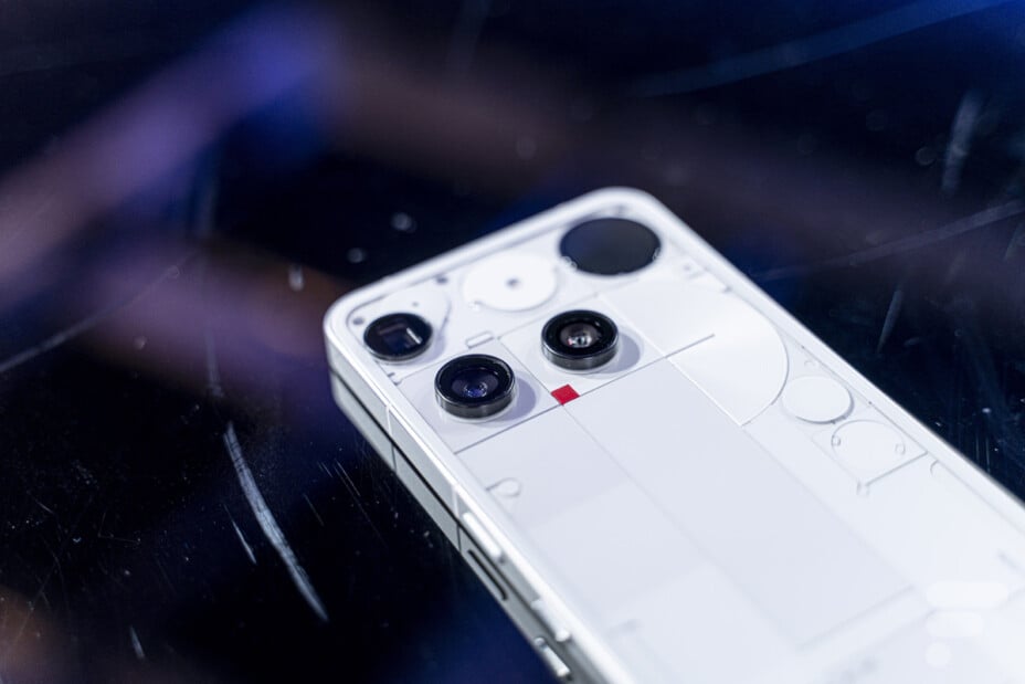 Sony DualSense Edge, Samsung Odyssey G6 et pack Nothing Phone (3) : bons plans tech du 5 juin 2026