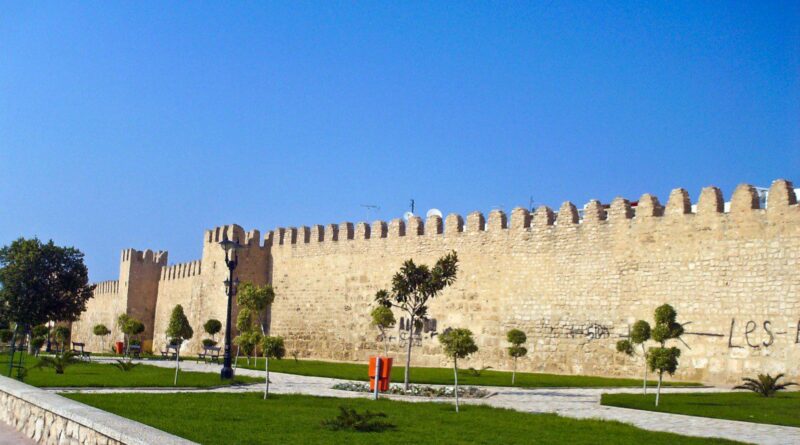 Sousse : la municipalité ne peint pas le mur de la médina.