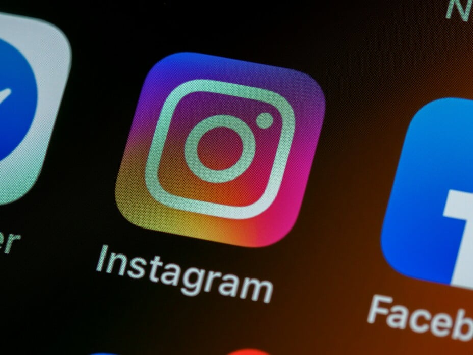 Sur Instagram, chaque image de carrousel peut désormais raconter son histoire.