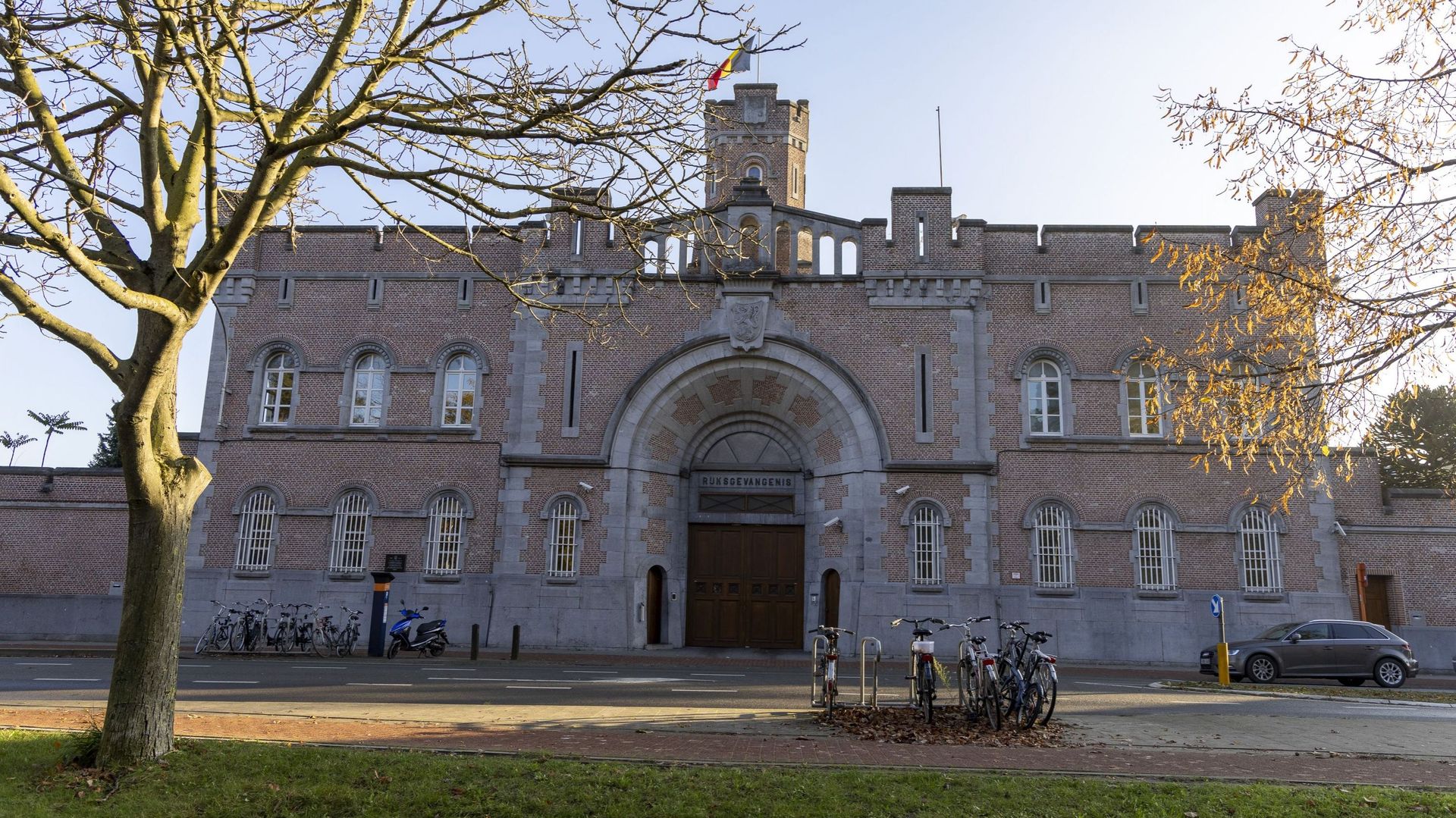 Surpopulation carcérale : les barreaux flamands attaquent l'État pour Gand