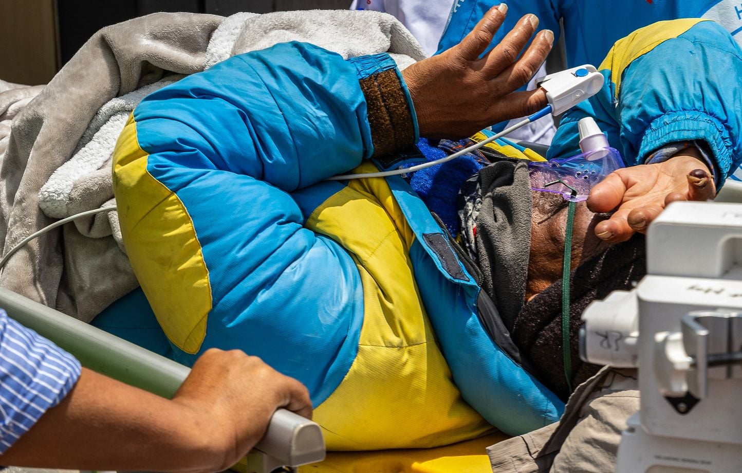 Survivre seul six jours sur l'Everest en pleine tempête : explications.