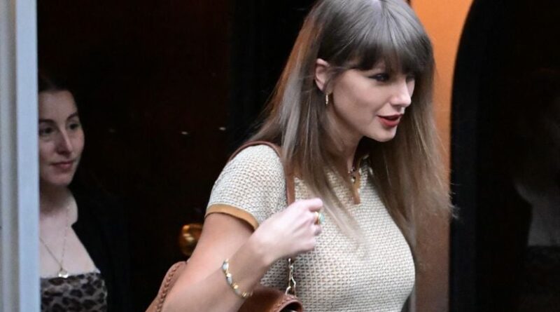 Taylor Swift huée en surprise lors d'un concert de country.