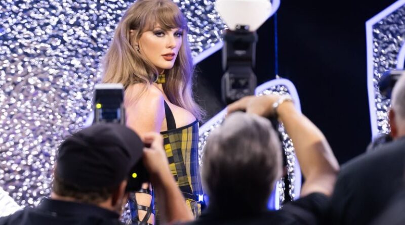 Taylor Swift prouve qu'elle est une fan de « Toy Story »
