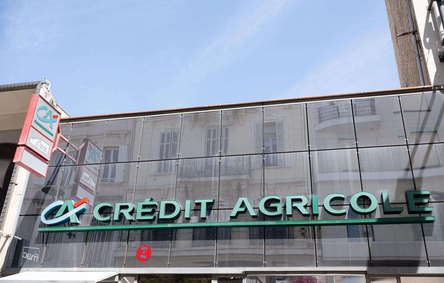 « Test cedric » : Des millions de clients du Crédit agricole reçurent une notification par erreur.