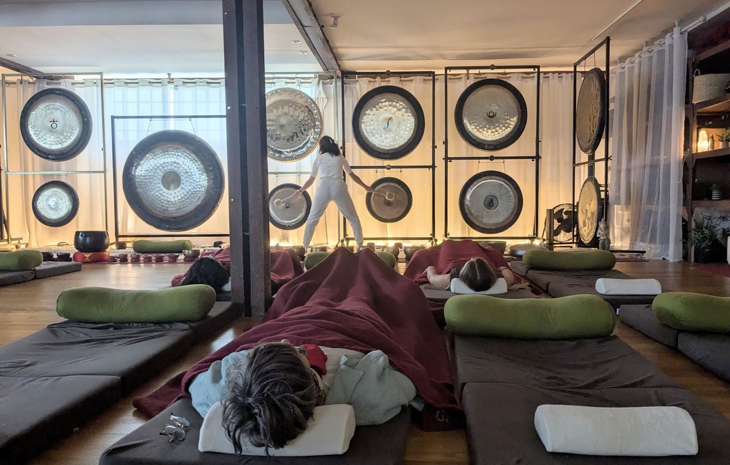 Test du gong bath : une méthode de relaxation sonore apaisante