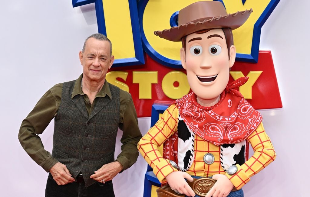 Tom Hanks prévient que Disney n'aura pas besoin de lui pour « Toy Story 6 » grâce à l'IA.