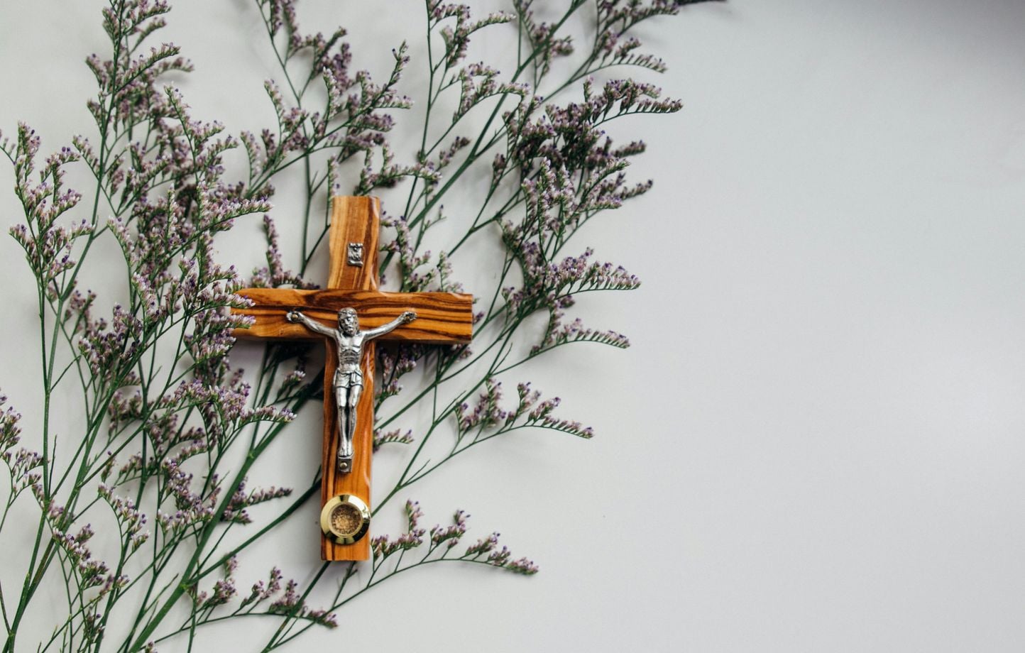 Val-de-Marne : Un élu RN ne prie pas avec un crucifix en conseil municipal