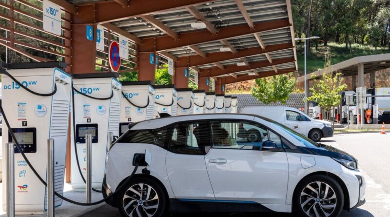 Voitures électriques : divergences entre France et Allemagne sur la trajectoire.