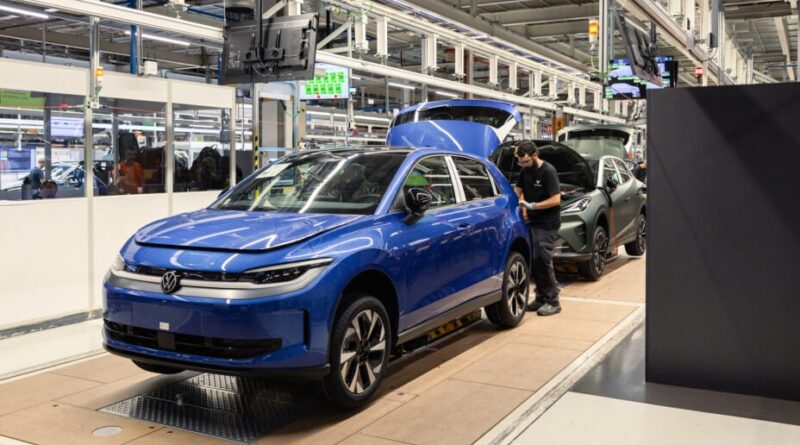 Volkswagen ID. Polo et Cupra Raval lancés, promesse de 25 000 € non tenue.