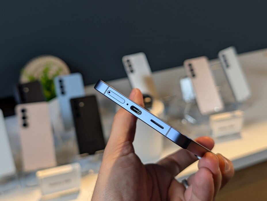 Xiaomi 17 ou Samsung Galaxy S26+ : quel smartphone à 1000 euros choisir ?