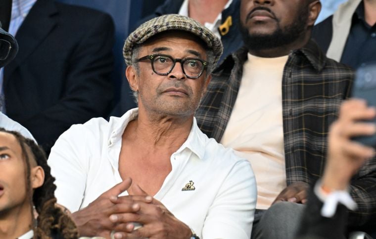 Yannick Noah hospitalisé pour une appendicite.