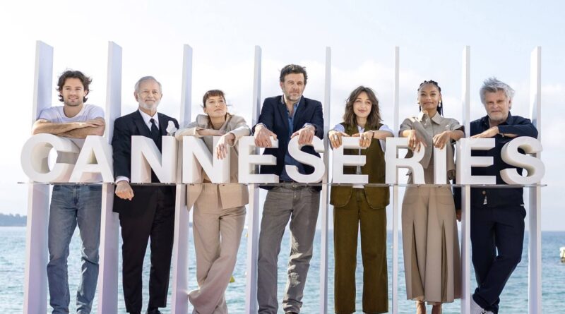 « Zodiaque » revient 20 ans après avec une nouvelle génération d'acteurs.