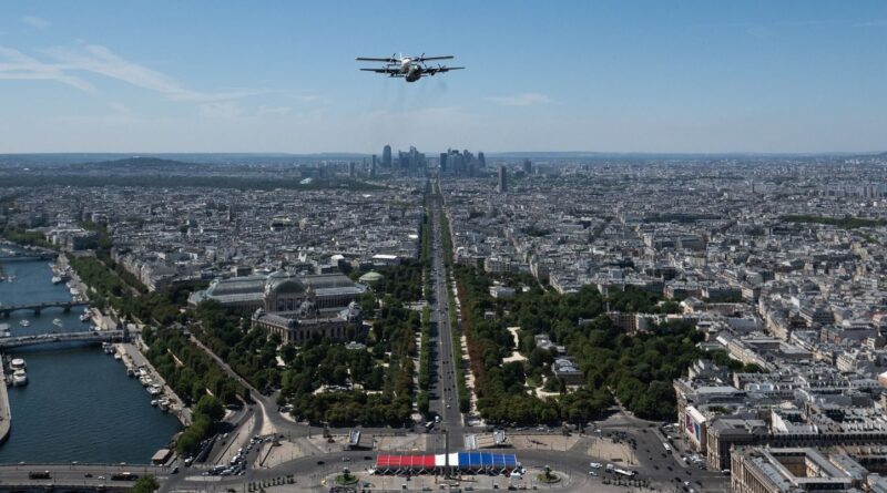 14-Juillet : Le Conseil d'État rétablit le QR code obligatoire au défilé