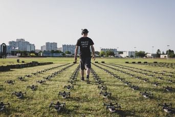 14-Juillet : Les spectacles de drones remplaceront-ils les feux d’artifice ?