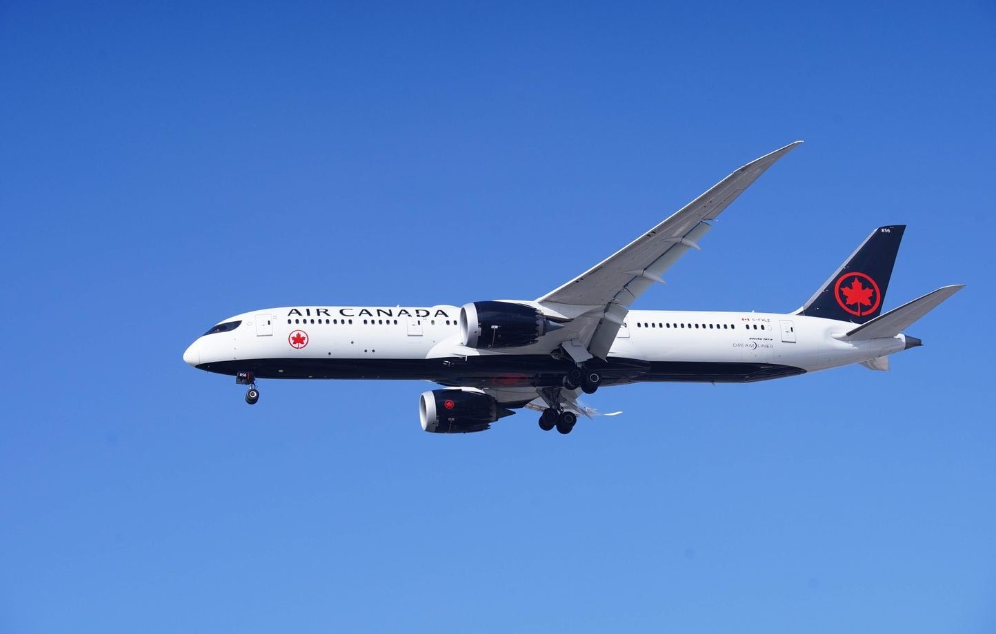 Air Canada change de patron, son niveau de français insuffisant.