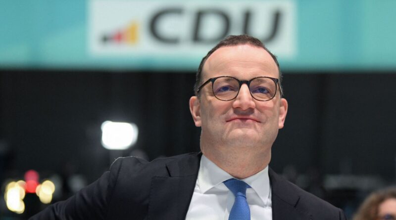 Allemagne : Jens Spahn démissionne après la naissance de son enfant sous GPA