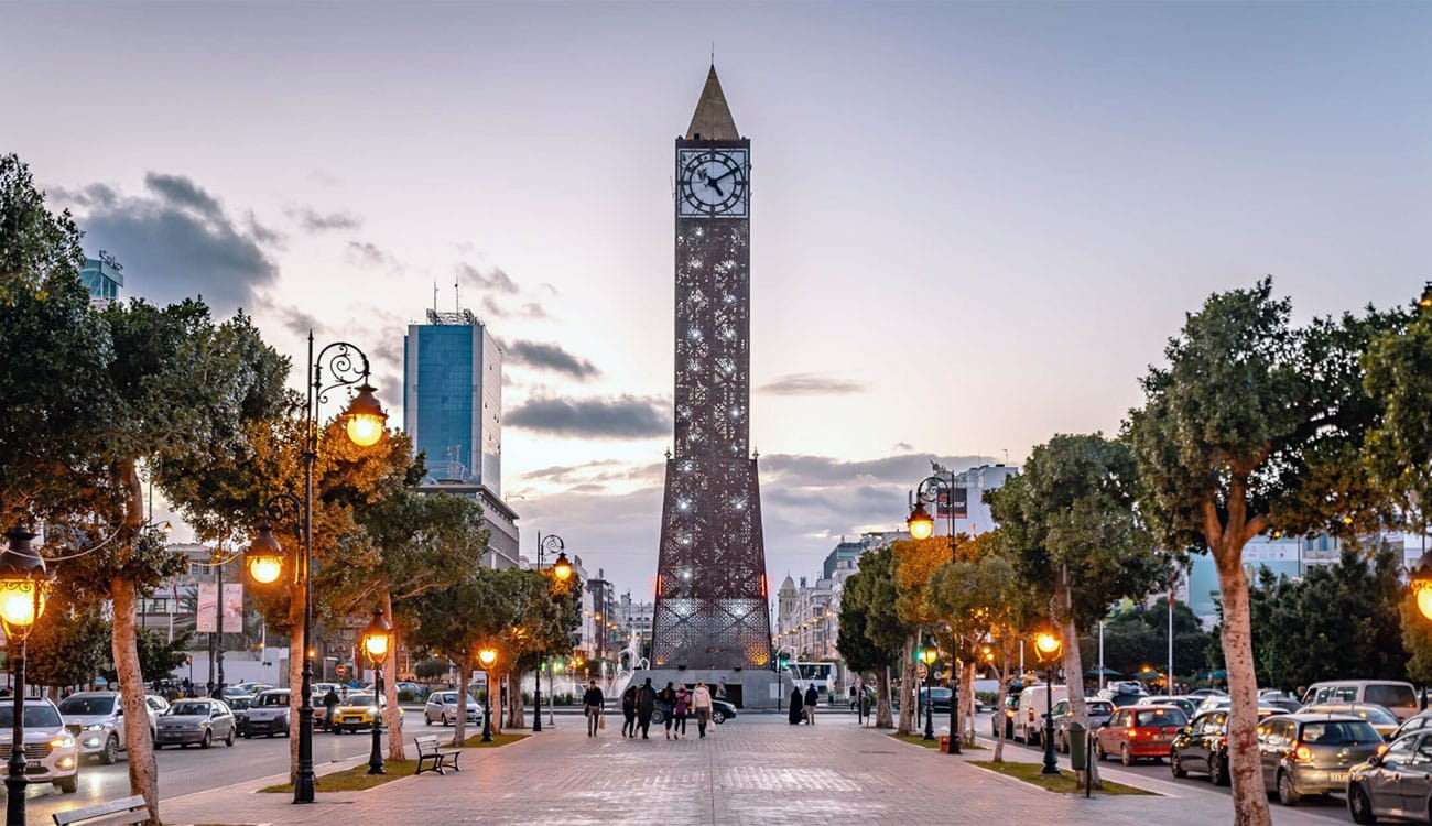 Arab Barometer : confiance retrouvée, crise sociale et émigration chez les Tunisiens