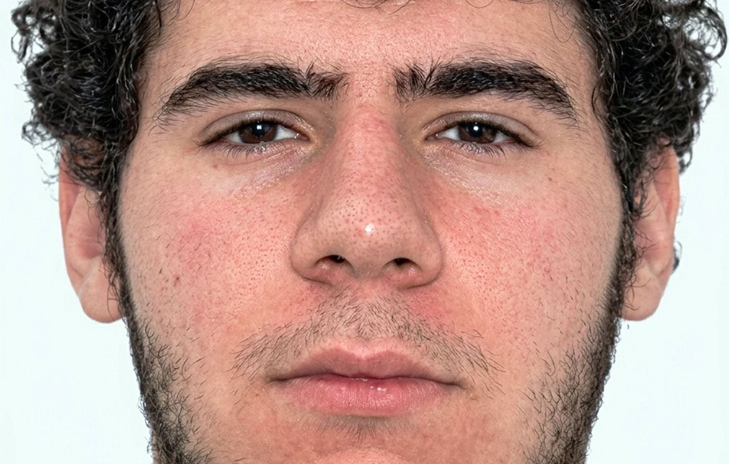 Attaque à la Pride de Berlin : le père du suspect dénonce un lavage de cerveau.
