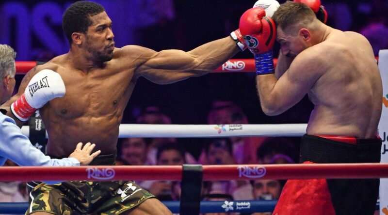Boxe : Anthony Joshua met KO Kristian Prenga après 20 secondes au sol
