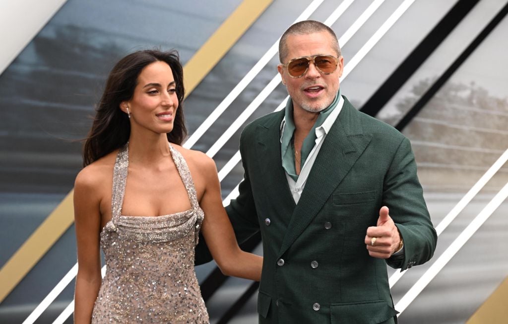 Brad Pitt et Ines de Ramon assistent au mariage de Taylor Swift et Travis Kelce.
