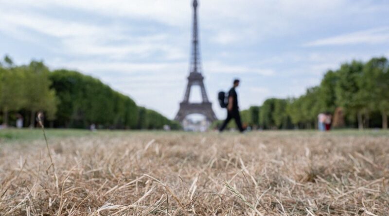 Canicule : 23 départements en vigilance orange jeudi face à la chaleur
