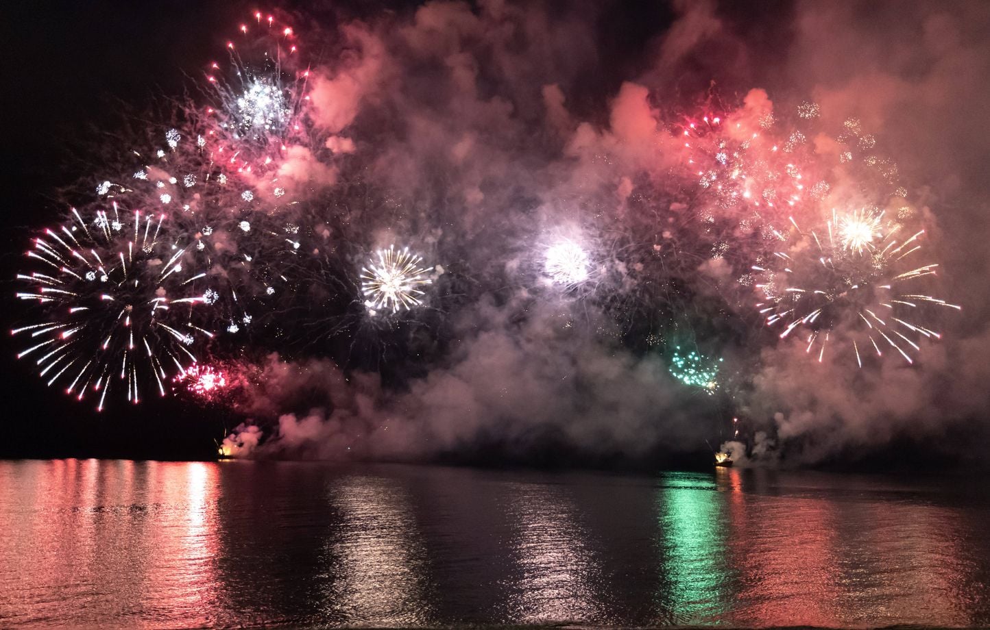 Canicule : Annulation massive des feux d'artifice du 14 juillet à cause du risque d'incendie