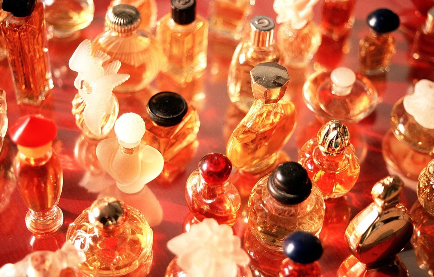 Canicule : « Ça ne sent pas bon le sent-bon ! » Conseils de parfum en chaleur