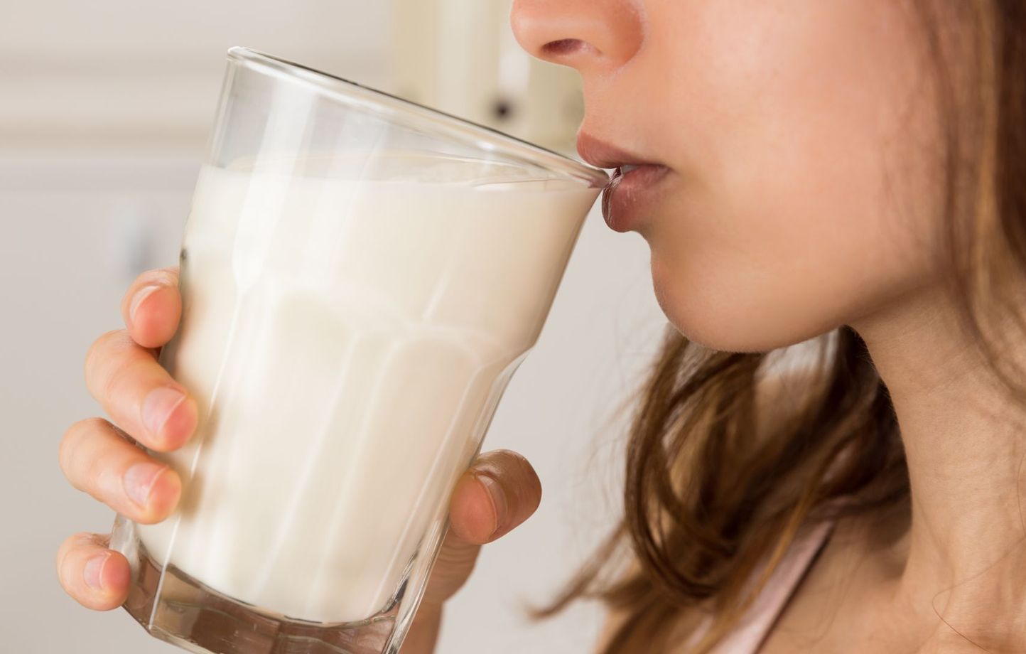 Canicule : Le lait hydrate-t-il mieux que l'eau ?