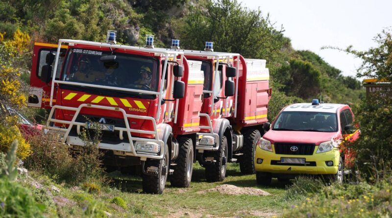 Canicule : vigilance orange élargie, Sud face à un feu gigantesque.