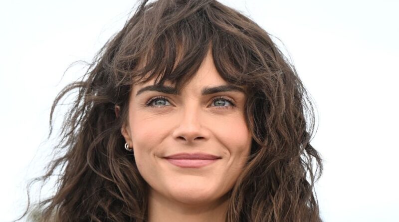 Cara Delevingne défend sa participation à « Playboy » face aux critiques.