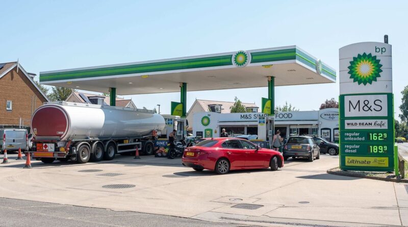 Carburant : Chute des cours du pétrole après l'accalmie au Moyen-Orient
