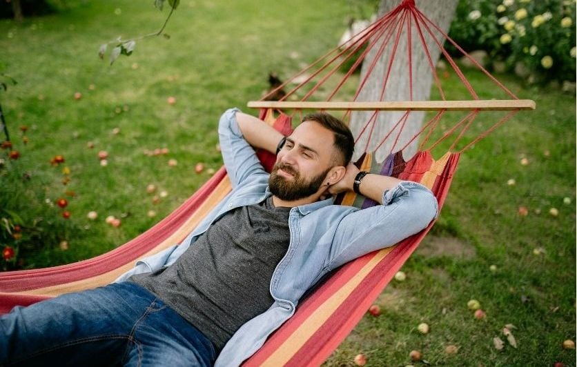 « Ces pères qui utilisent leur congé paternité pour tout sauf leur bébé »