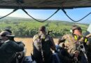 Choc : Virée en hélicoptère avec des Texans chassant les sangliers