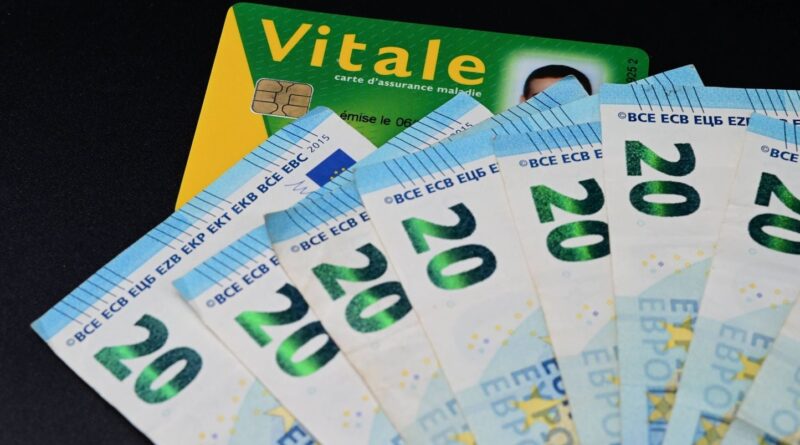 Cigarettes, Nutri-Score, vaccins : l'Assurance maladie propose des économies