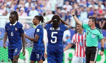 Coupe du monde 2026 : Contestation du carton jaune d'Olise, inquiétude pour Tchouaméni.