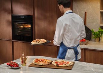 Coupe du Monde : Cinq fours à pizza pour déguster les quatre fromages pendant les matchs.