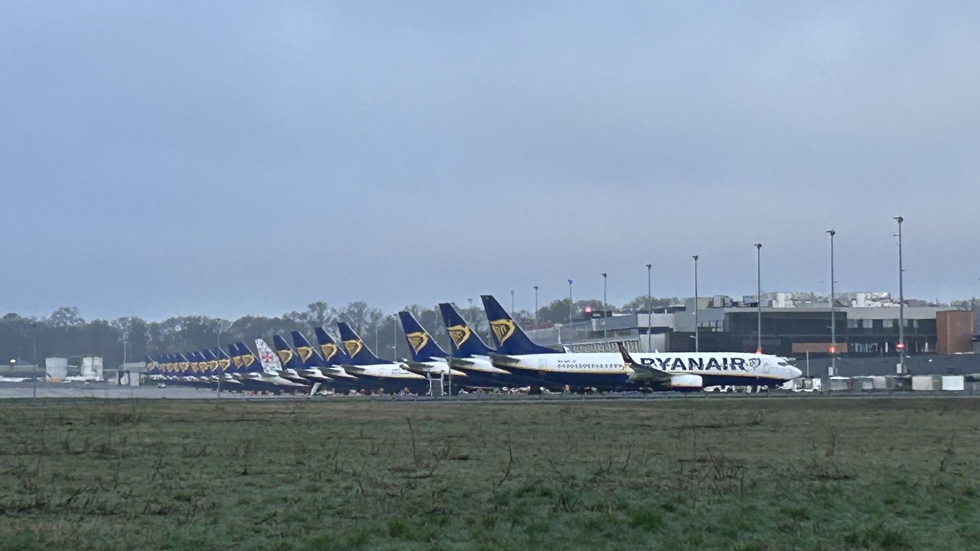 Dans 2 ans, l'aéroport de Charleroi ne sera pas opérationnel plusieurs mois.