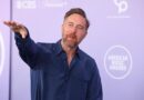 David Guetta raconte son premier job de DJ à 17 ans dans un club gay.
