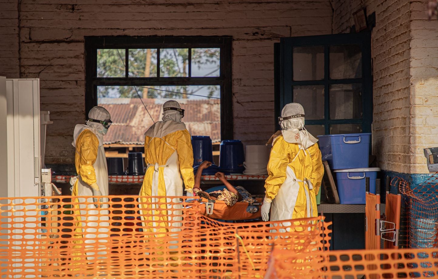 Ebola : l'épidémie progresse en RDC avec 438 décès recensés.