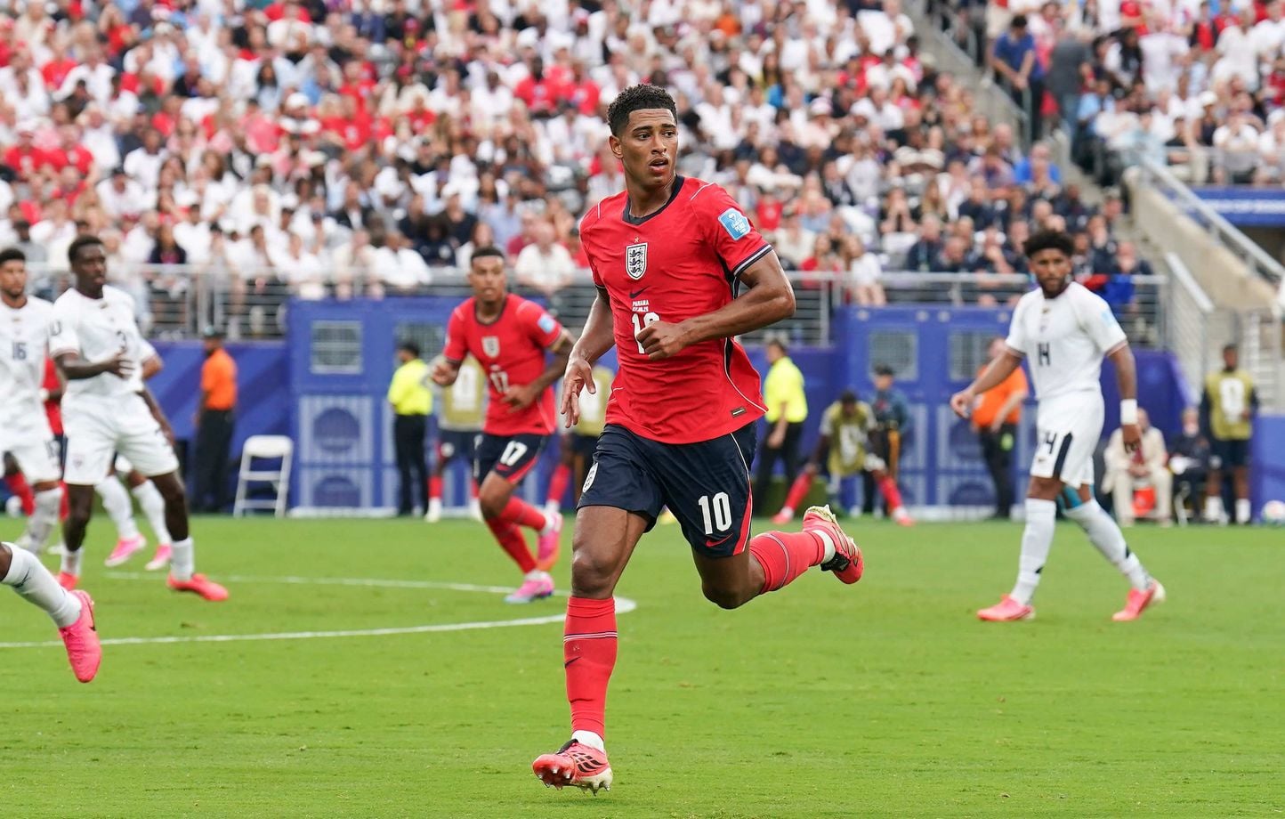 EN DIRECT : Angleterre - RD Congo : Les Three Lions face à la menace fimbu