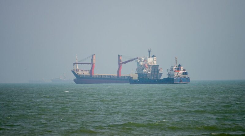 EN DIRECT Moyen-Orient : L'Iran annonce avoir attaqué un pétrolier escorté dans le détroit d'Ormuz…