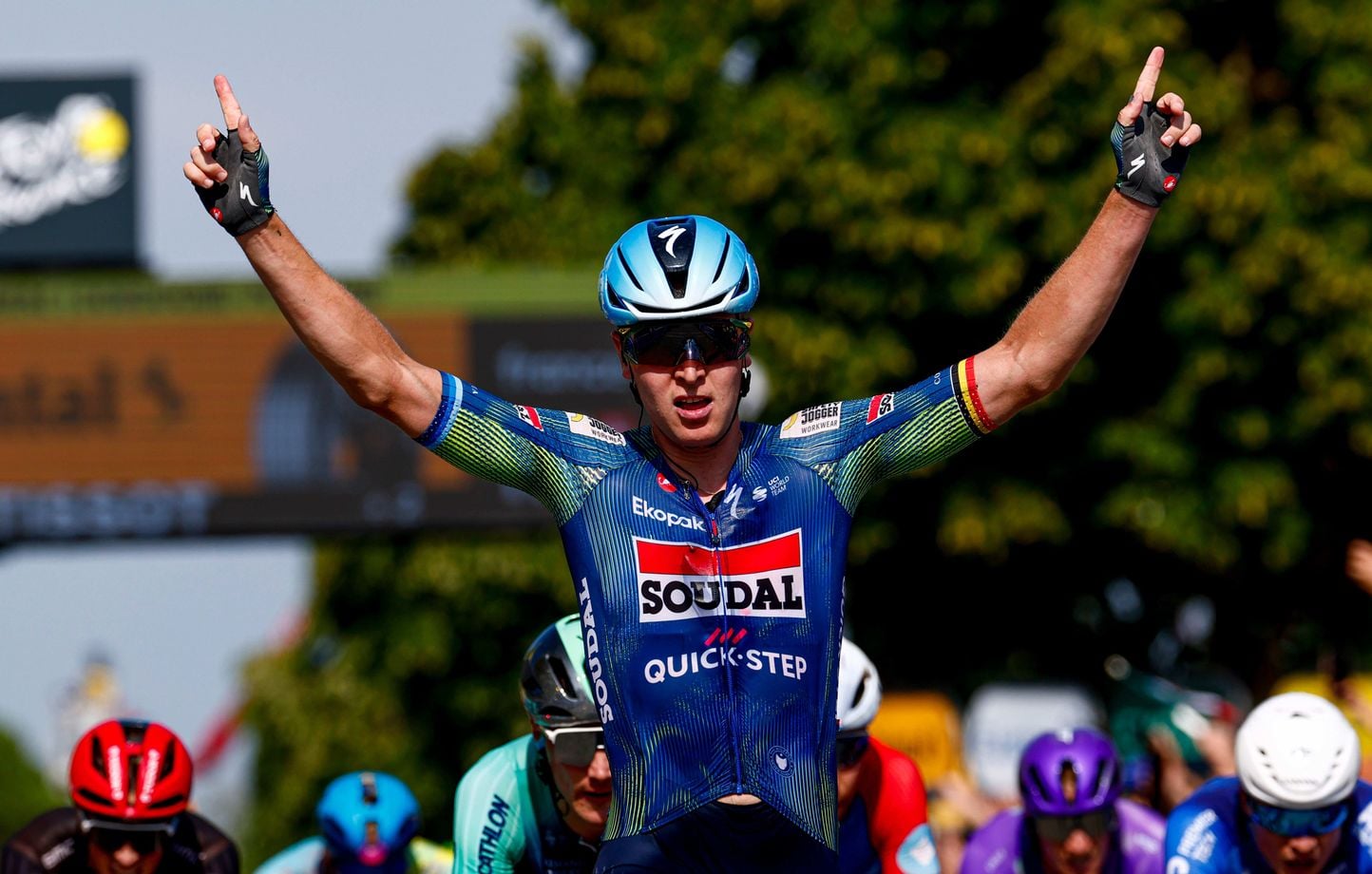 EN DIRECT Tour de France 2026 : Merlier vise triplé, Pedersen sous pression.