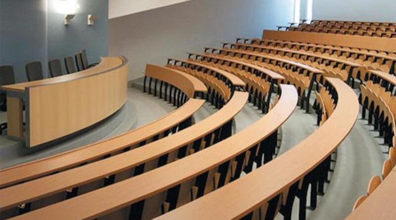 Enseignement supérieur : 1 191 licences nationales à refondre d'ici trois ans.