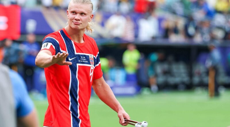 Erling Haaland participe au « Viking row » lors du mariage de Donnarumma.