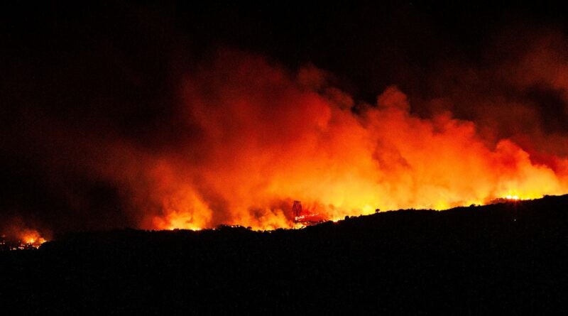 Evacuations et canicule : état des feux dans les Pyrénées-Orientales