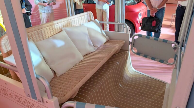 Fiat présente en France le Tris, son tricycle électrique, et le concept « Dolcevita »