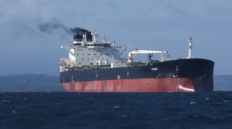 Flotte fantôme russe : un pétrolier dans l'Atlantique reçoit une amende d'un million d'euros