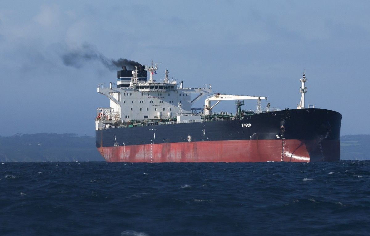 Flotte fantôme russe : un pétrolier dans l'Atlantique reçoit une amende d'un million d'euros