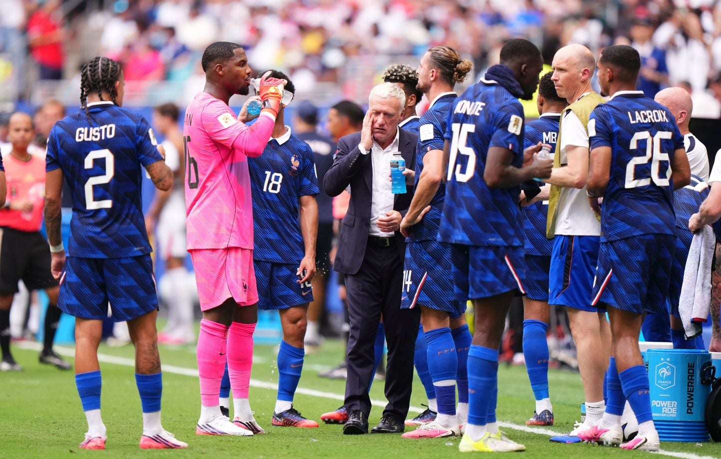 France - Angleterre : Les Bleus ne ratent pas leur der' pour Deschamps