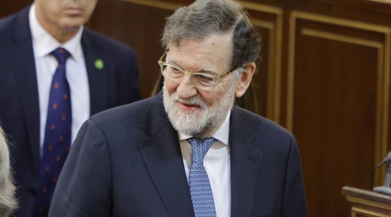 France-Espagne : Le Premier ministre dénonce les propos « xénophobes » de son prédécesseur.